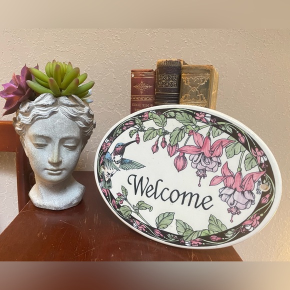 Vintage Welcome Sign - Picture 4 of 7